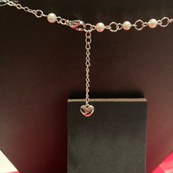 TOCARA. TESSA. Glass pearls & Stainless Steel Choker. 12” + 3” - Picture 4 of 4